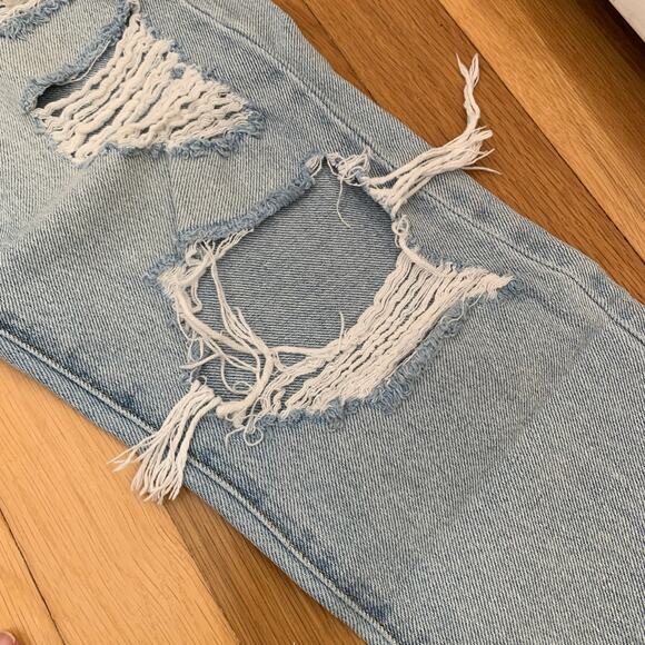 Pac Sun Size 26 Women's Mom Jeans High Waist Distressed Holes Light Wash - Picture 4 of 13